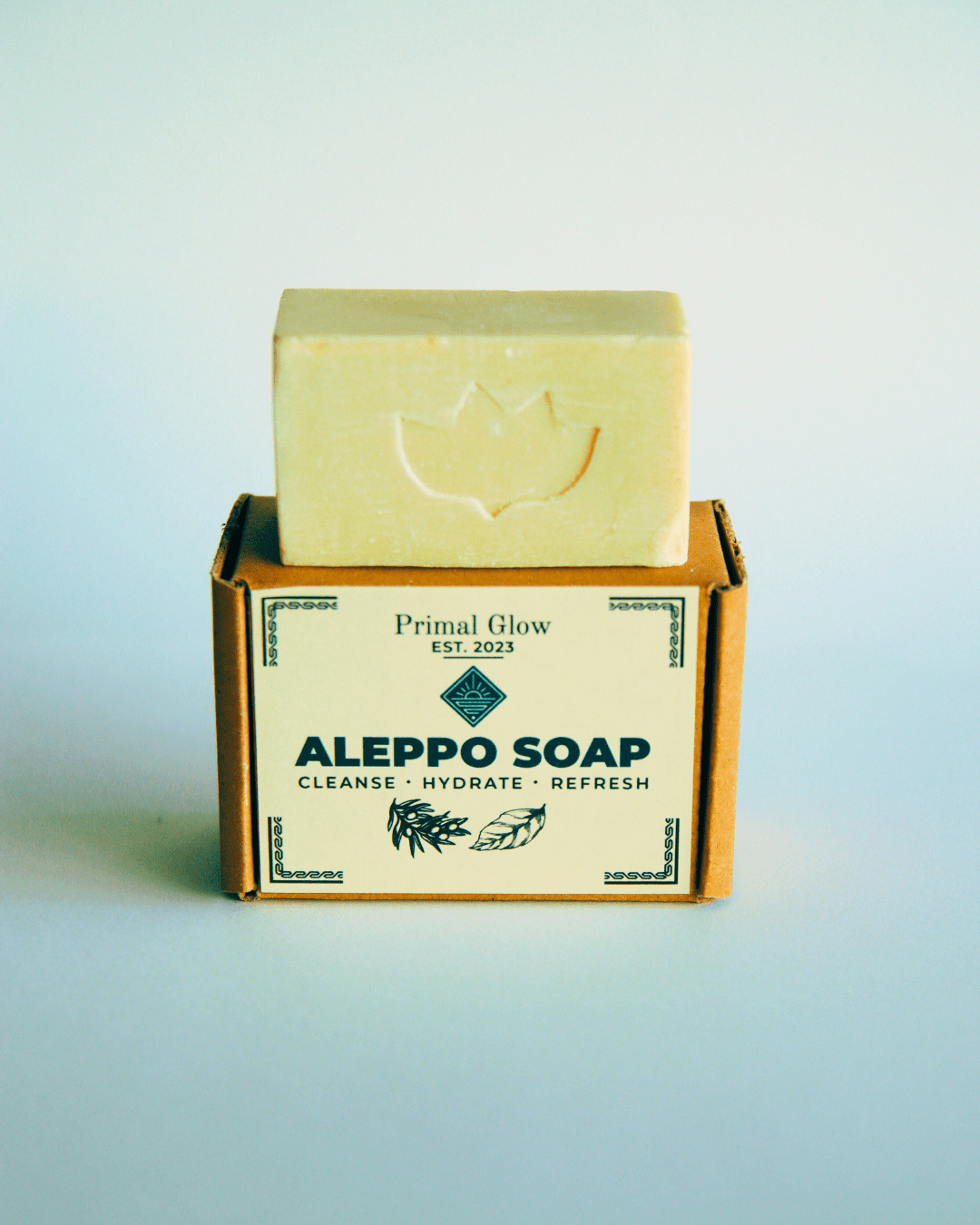 Primal Glow Aleppo zeep met 40% laurierolie in kartonnen verpakking